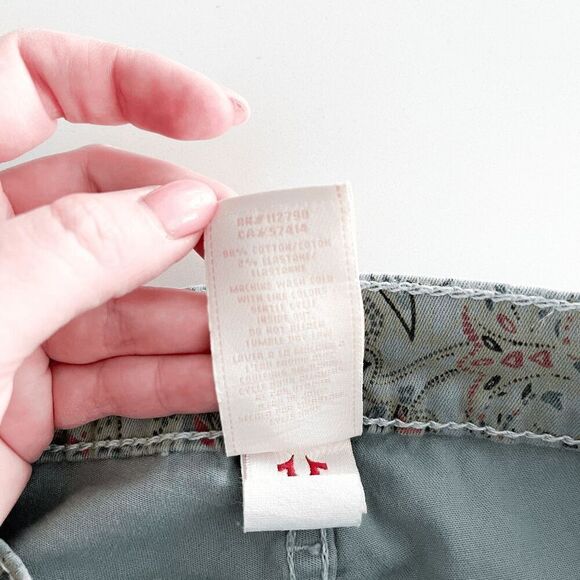 True Religion Womens Chrissy Mid-Rise Straight-Leg Skinny Fit Floral Jeans Green - Picture 4 of 10